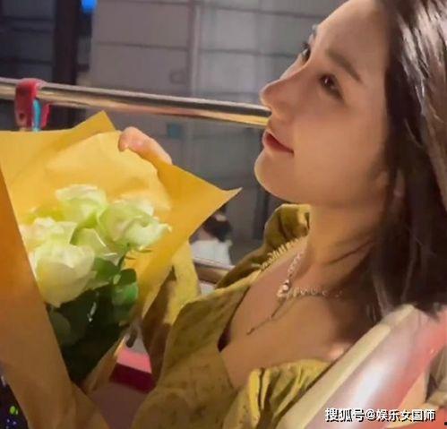 为了吃瓜她进入娱乐圈